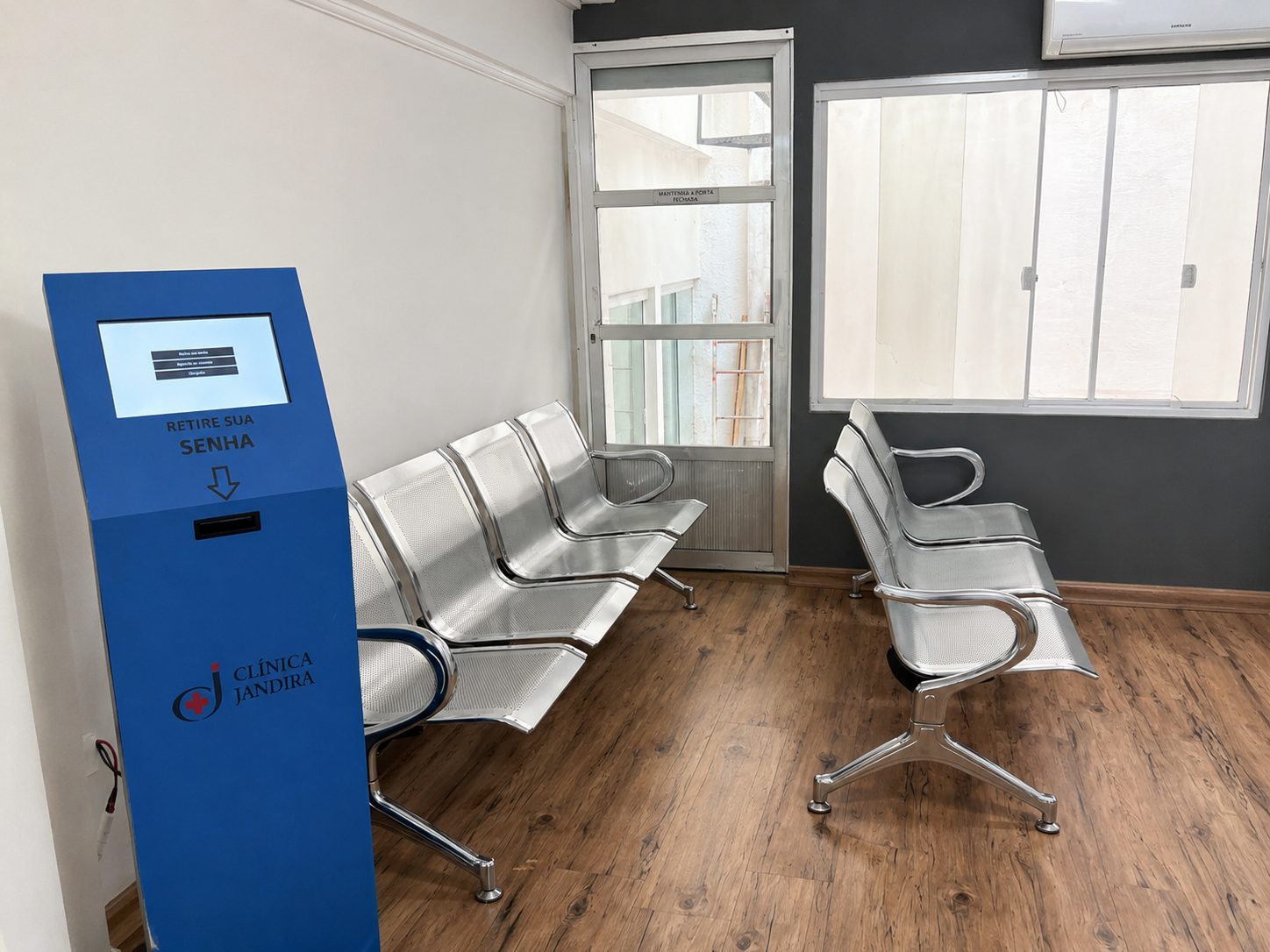 Sala de espera da recepção 2