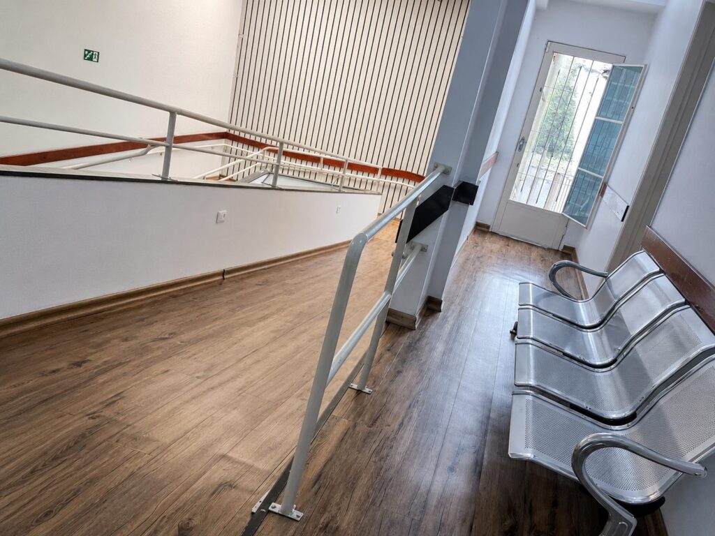 Sala de espera rampa de acessibilidade