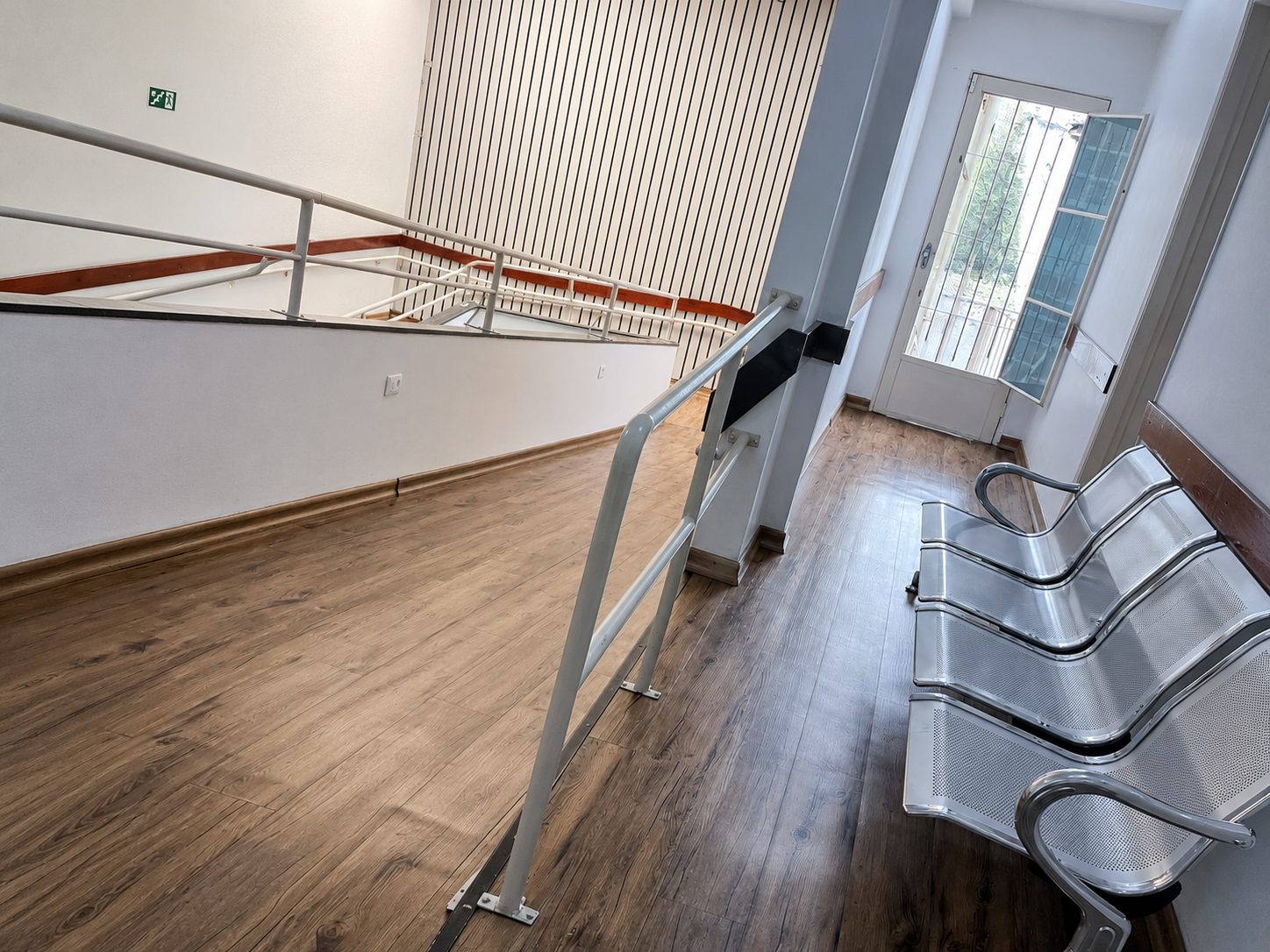 Sala de espera rampa de acessibilidade